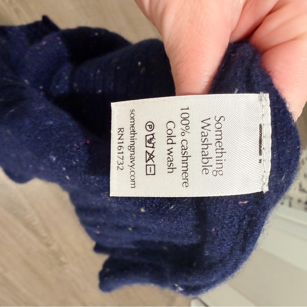 Cashmere Ribbed Sweater - Picture 8 of 9